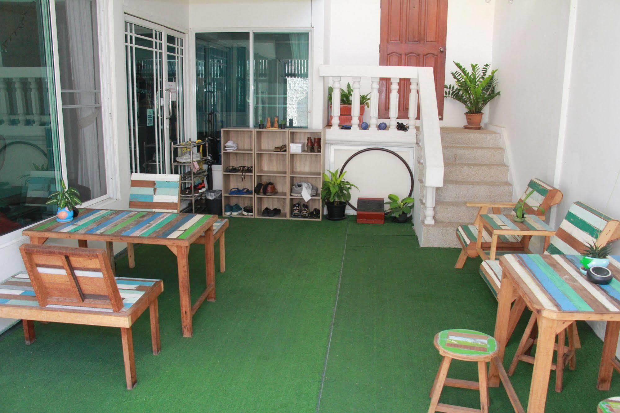 Hostel Baan Paan Sook Unitato Bangkok Exteriér fotografie